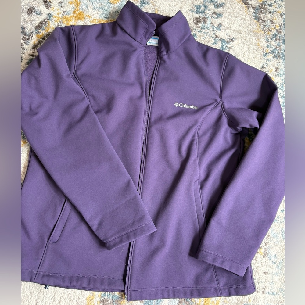 Women’s XL Columbia Purple Zip Front Softshell Jacket
